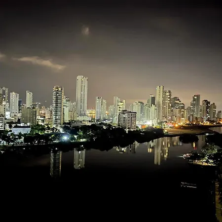 Apto Luxury En El Laguito Edificio Marina Del Rey Frente Al Mar Cartagena